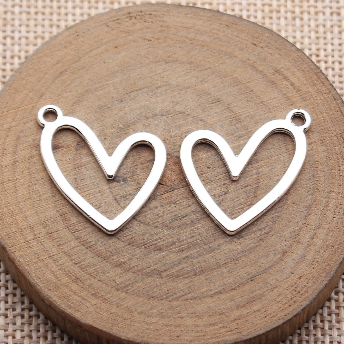 WYSIWYG 20pcs 22x20mm 5 Colors - Vintage Urban Fashion review and price